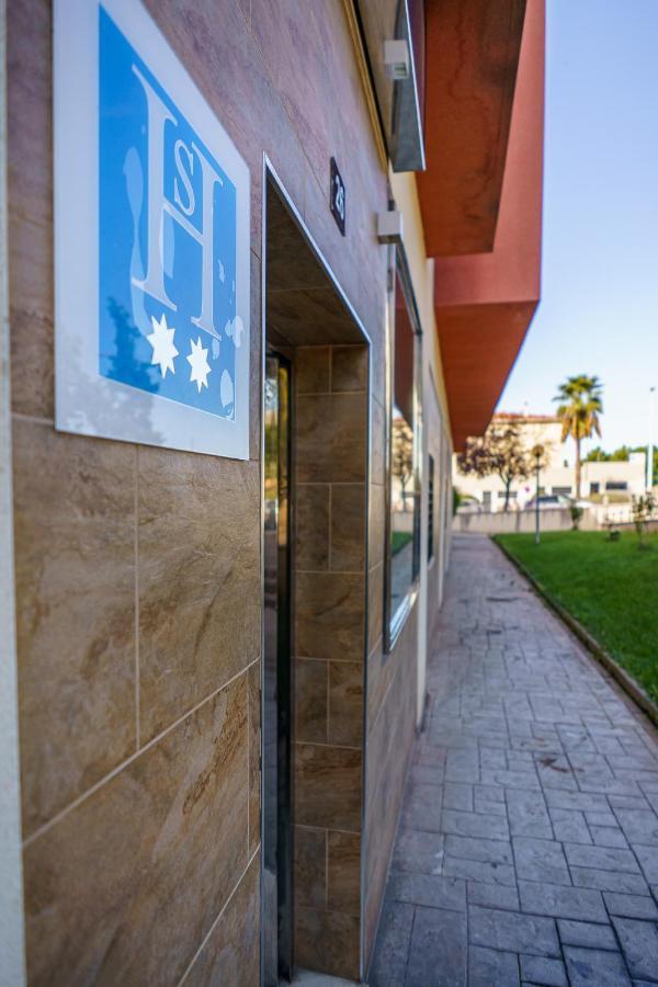 Hostal Acueducto Los Milagros Μέριδα Εξωτερικό φωτογραφία