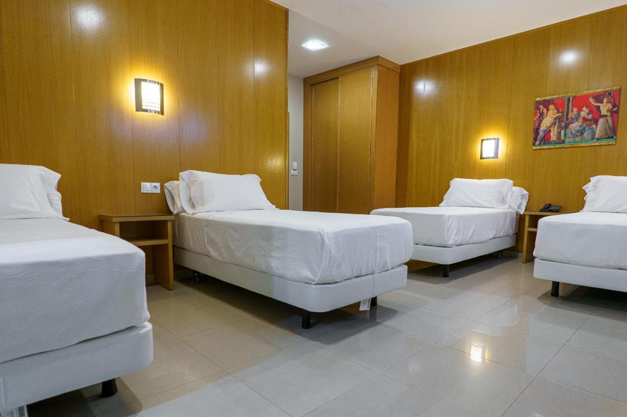 Hostal Acueducto Los Milagros Μέριδα Εξωτερικό φωτογραφία