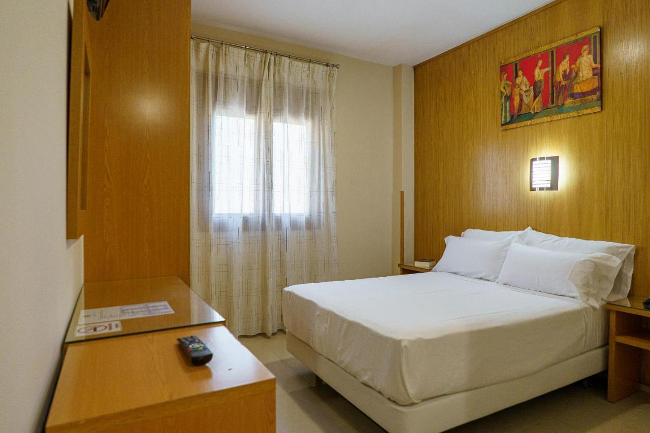 Hostal Acueducto Los Milagros Μέριδα Εξωτερικό φωτογραφία