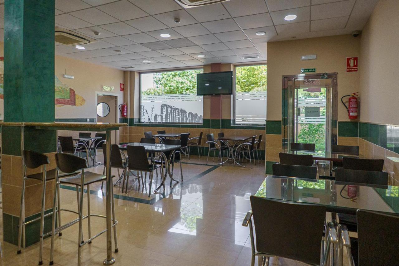 Hostal Acueducto Los Milagros Μέριδα Εξωτερικό φωτογραφία