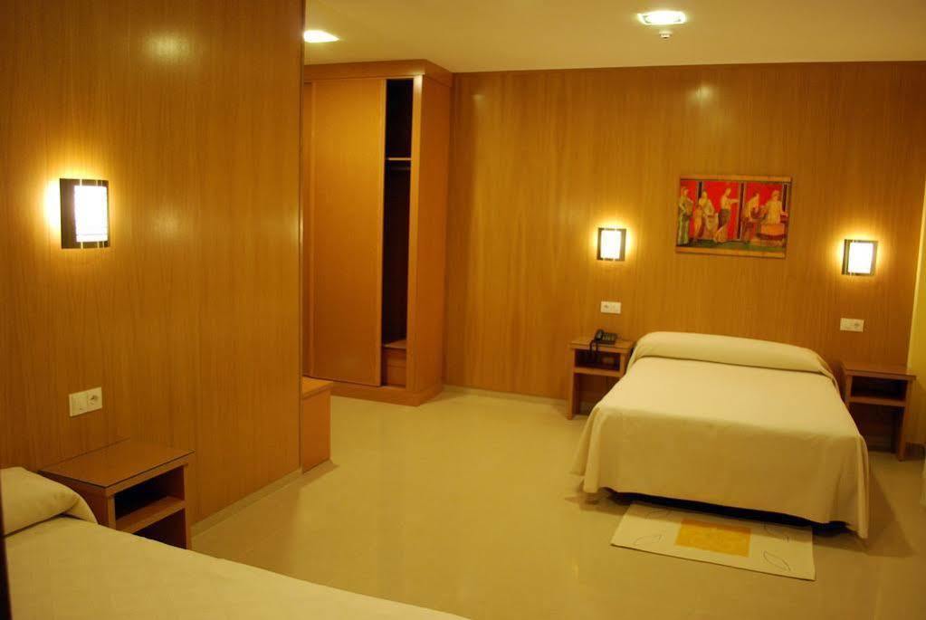 Hostal Acueducto Los Milagros Μέριδα Εξωτερικό φωτογραφία